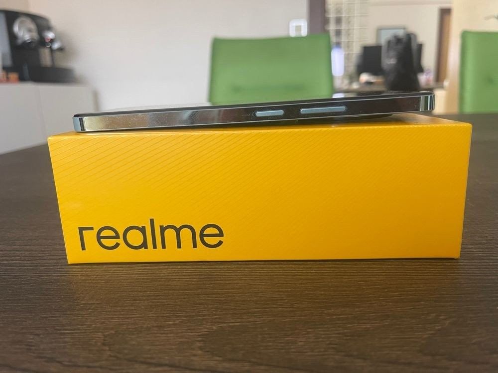realme-12-5g-techgear-review-1.jpg